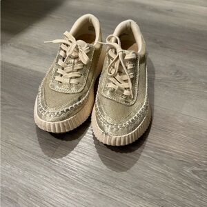 Dolce Vita Cream/Gold Sneakers